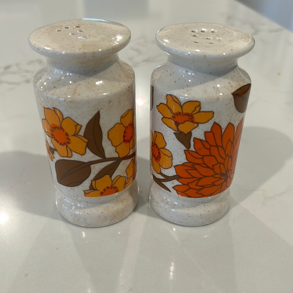 MCM floral salt & pepper shakers